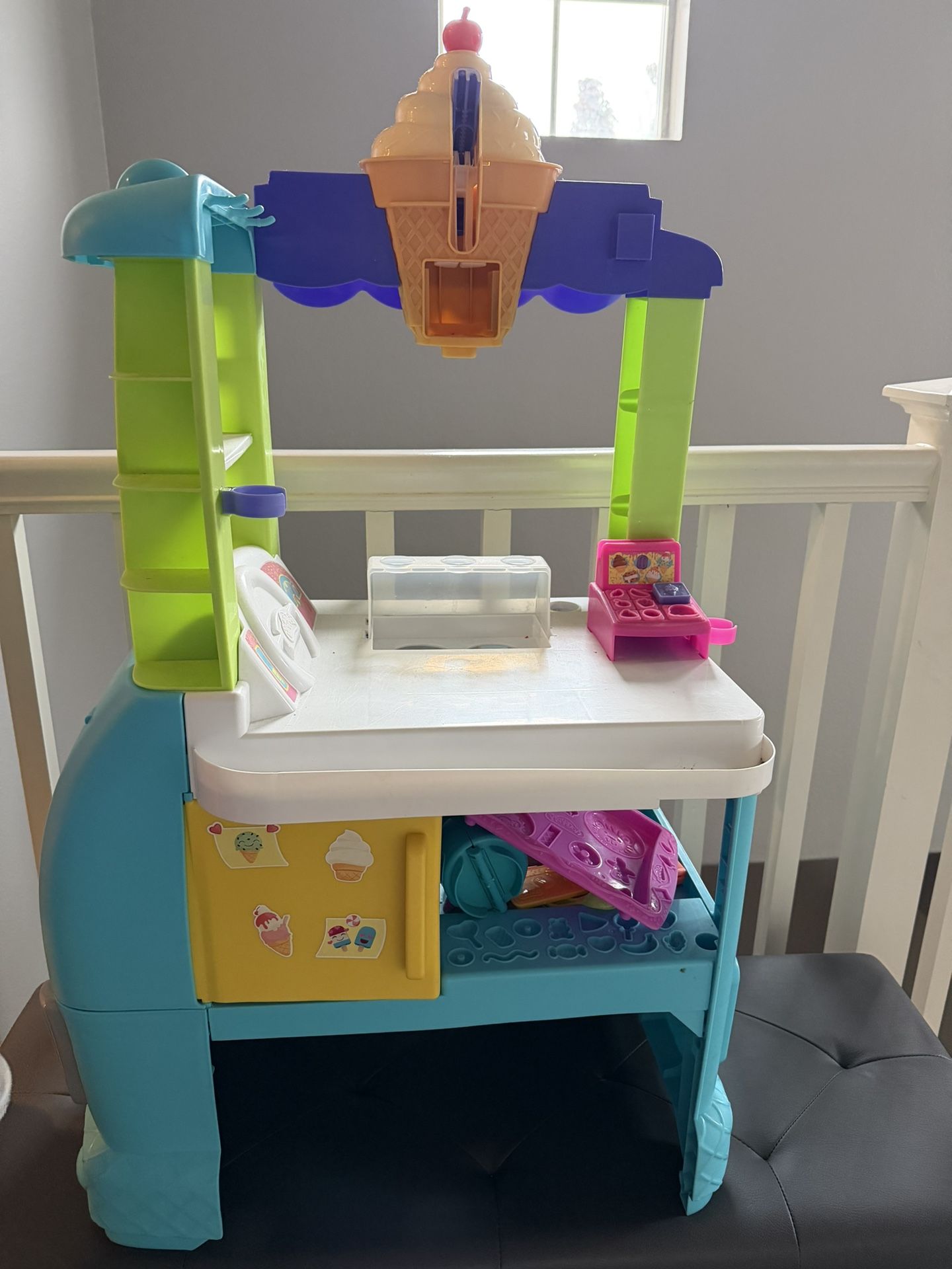 Play Doh Ice Cream Cart 