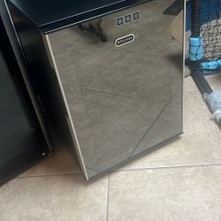 Whynter Mini Wine Fridge