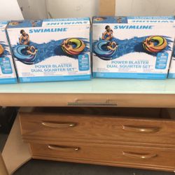 Swimming power blaster door squirter set