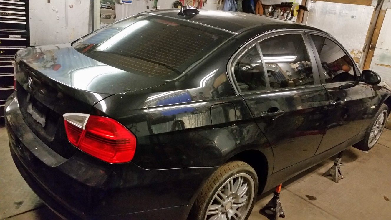 E90 bmw part out 325i 335i 328i
