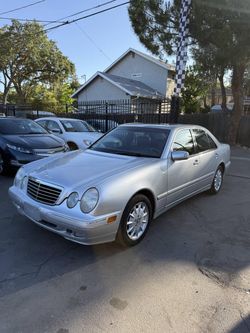 2001 Mercedes-Benz E 320