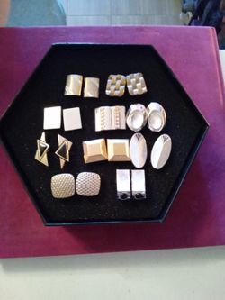 Cufflinks Sold Per Set
