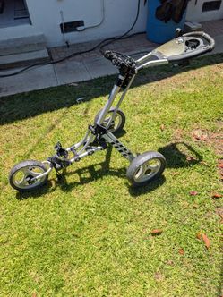 TourTrek 3-Wheel Push Golf Cart