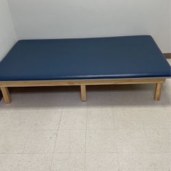 Physical Therapy Mat Table 