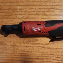 Milkwaukee 3/8 Ratchet