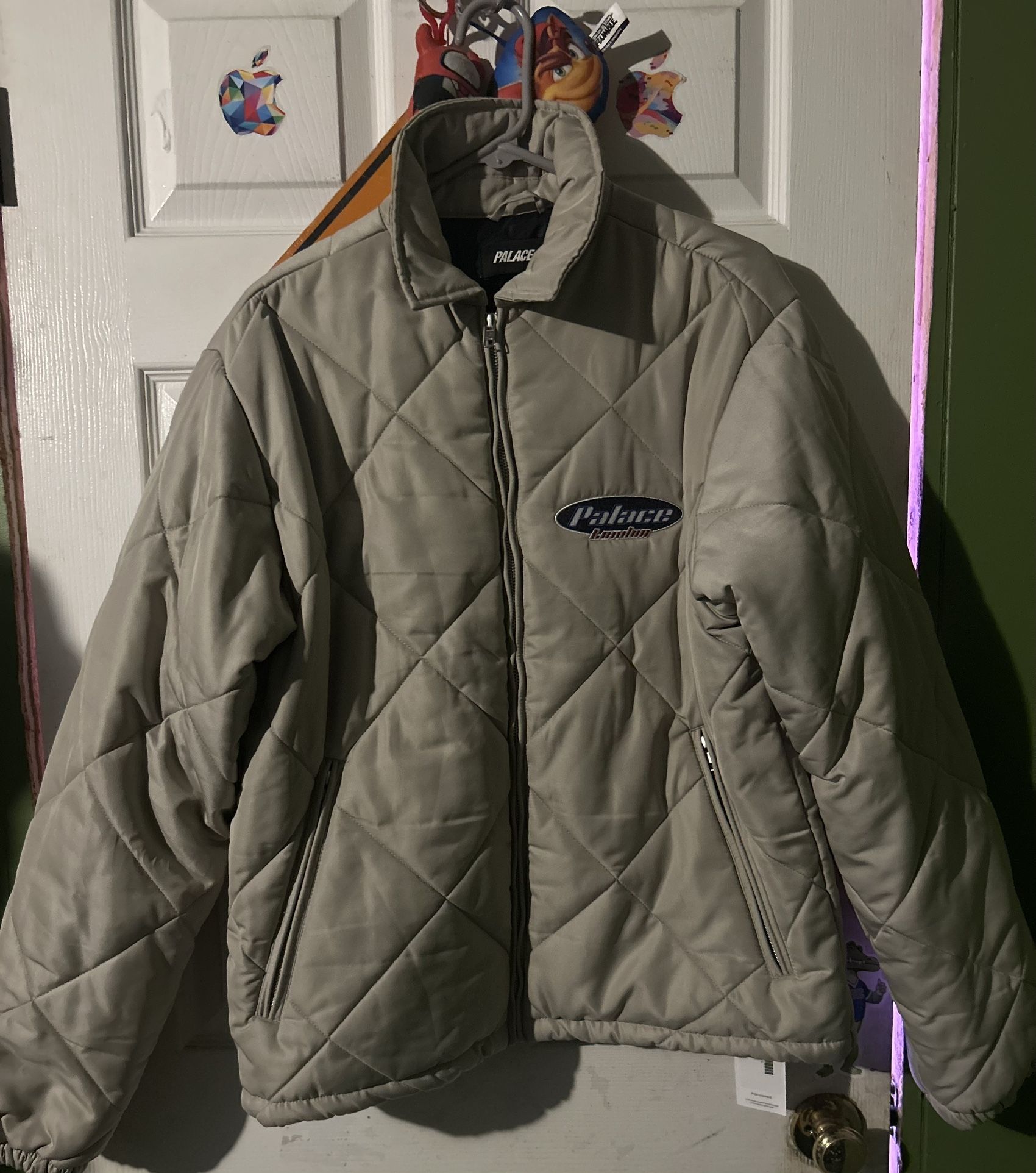 Palace collared Puffa