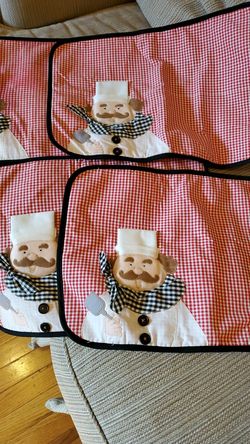 Four place mats