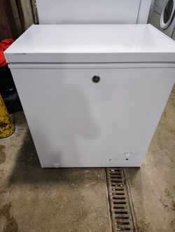 GE Garage Ready Chest Freezer $175
