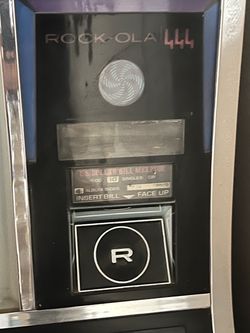 Juke box with 45’s
