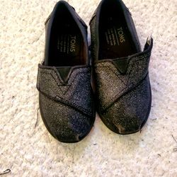 Toms