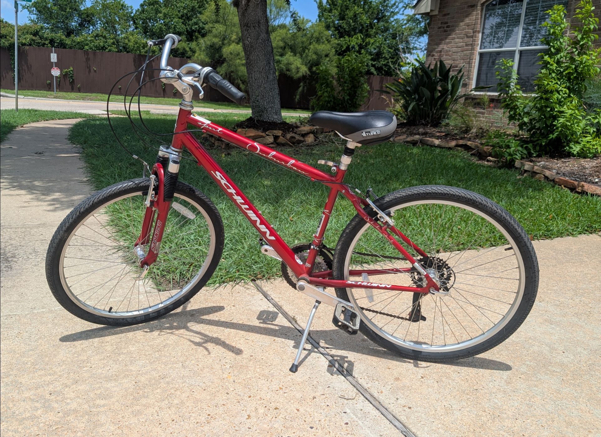 Schwinn Suburban 26" Aluminum Mountain bike
