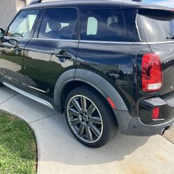 2019 Mini Cooper Countrymen 40k Miles