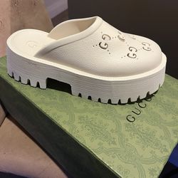 Women’s Platform Perforated G Sandal