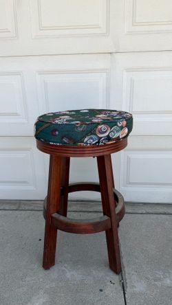 Billiards Swivel Chair