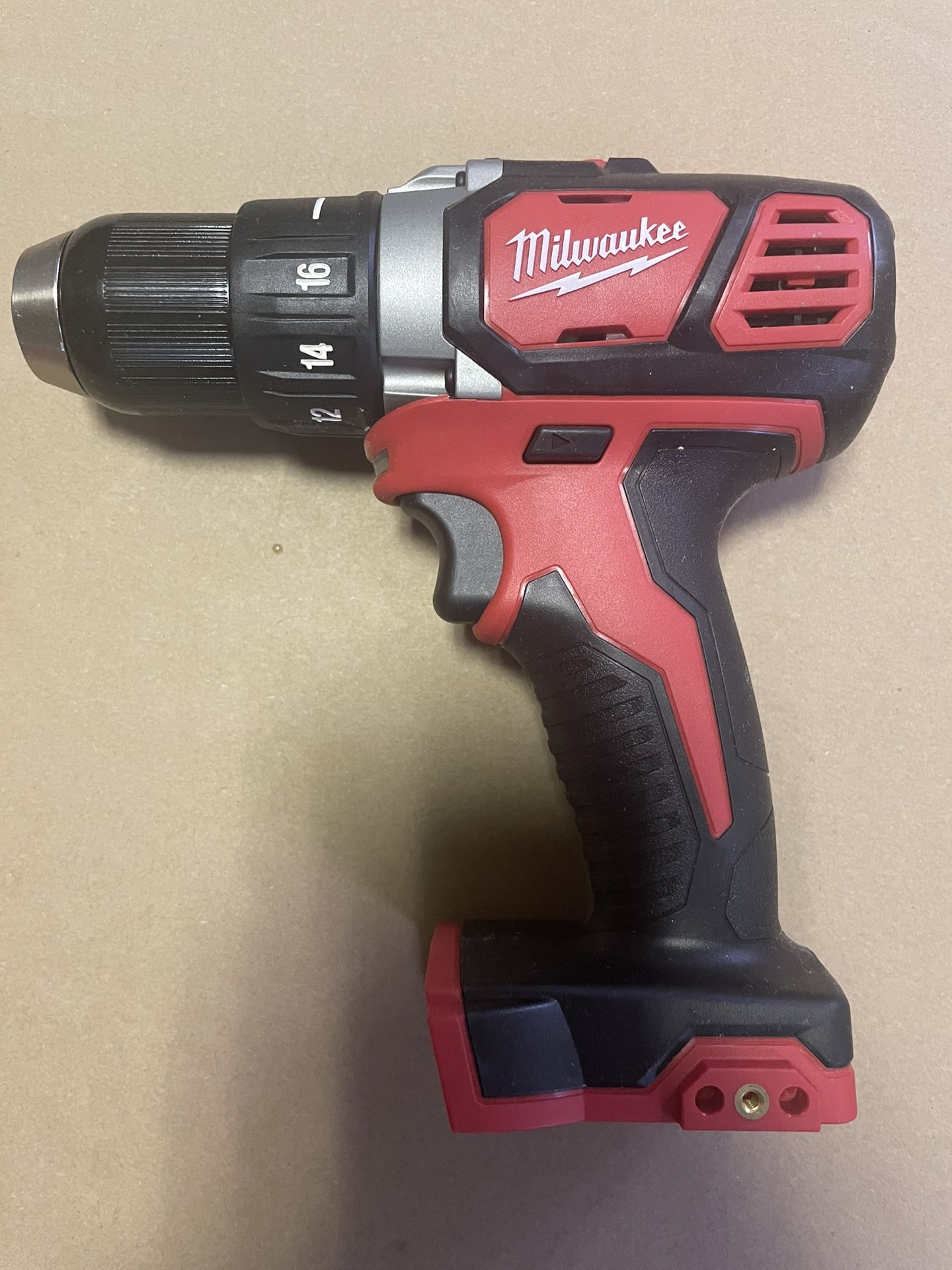 Milwaukee M18 18V Lithium-Ion Cordless 1/2 in. Drill Driver (Tool-Only)