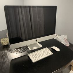 iMac 21.5  2014 W/ Keyboard & Magic Mouse