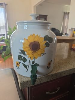 Ceramic water dispenser with counter top stand