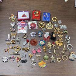 Lot Of Vintage Brooch Pins Jewelry 