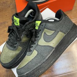 Nike Air Force 1 Size 8