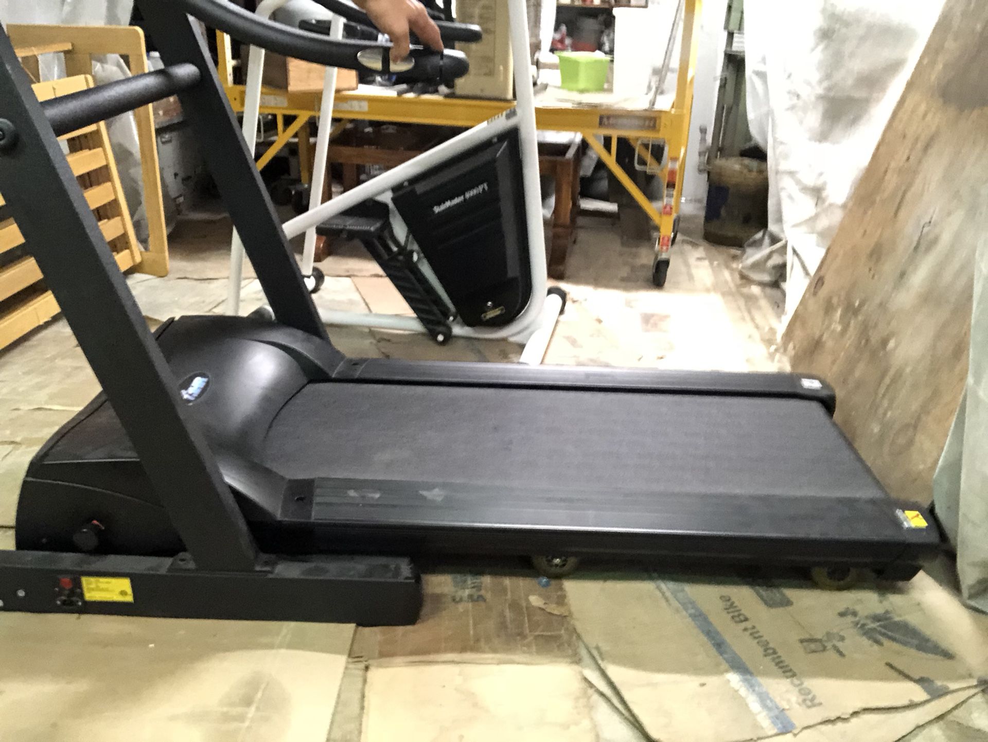 Smooth Fitness 7.1 HR Pro Power Folding Treadmill for Sale in Norfolk VA OfferUp