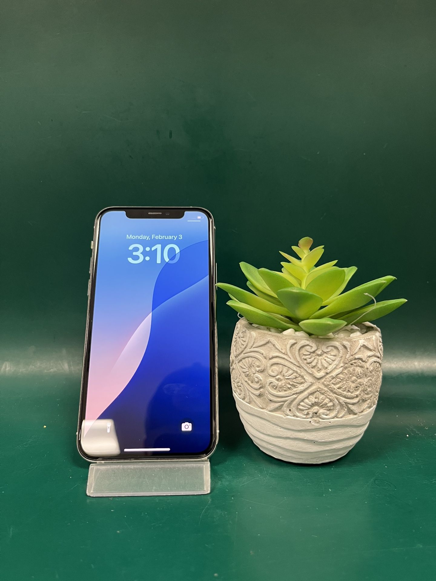 iPhone 11 Pro Unlocked 64GB - Silver