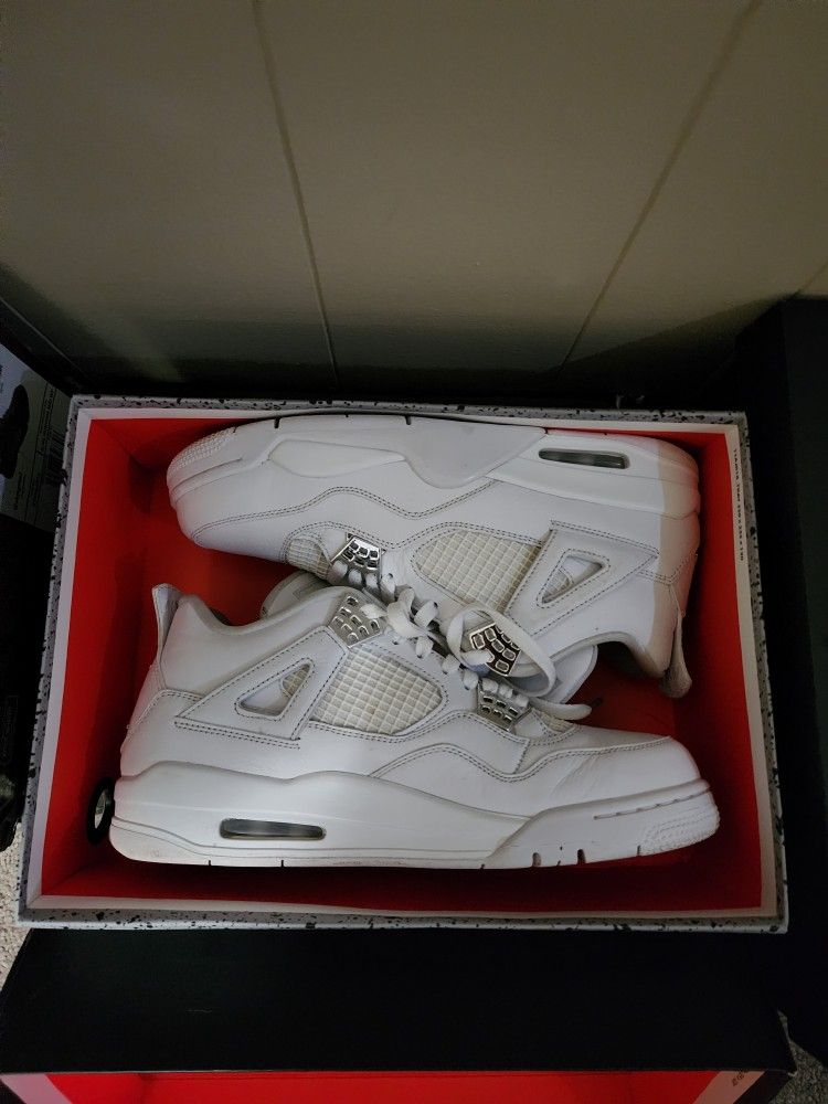 Jordan 4 Retro