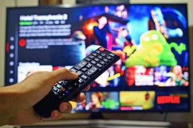 Premium 4K Media Streamer Box with Custom Setup Drive