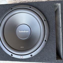 Rockford Fostgate R2 12” Subwoofer With Enclosure Ported Black