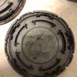 Ford center caps