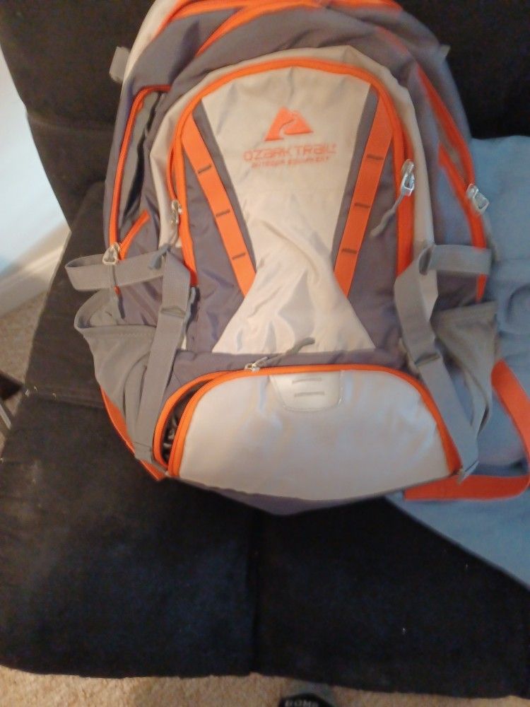 Ozark Backpack No Wears Or Tears