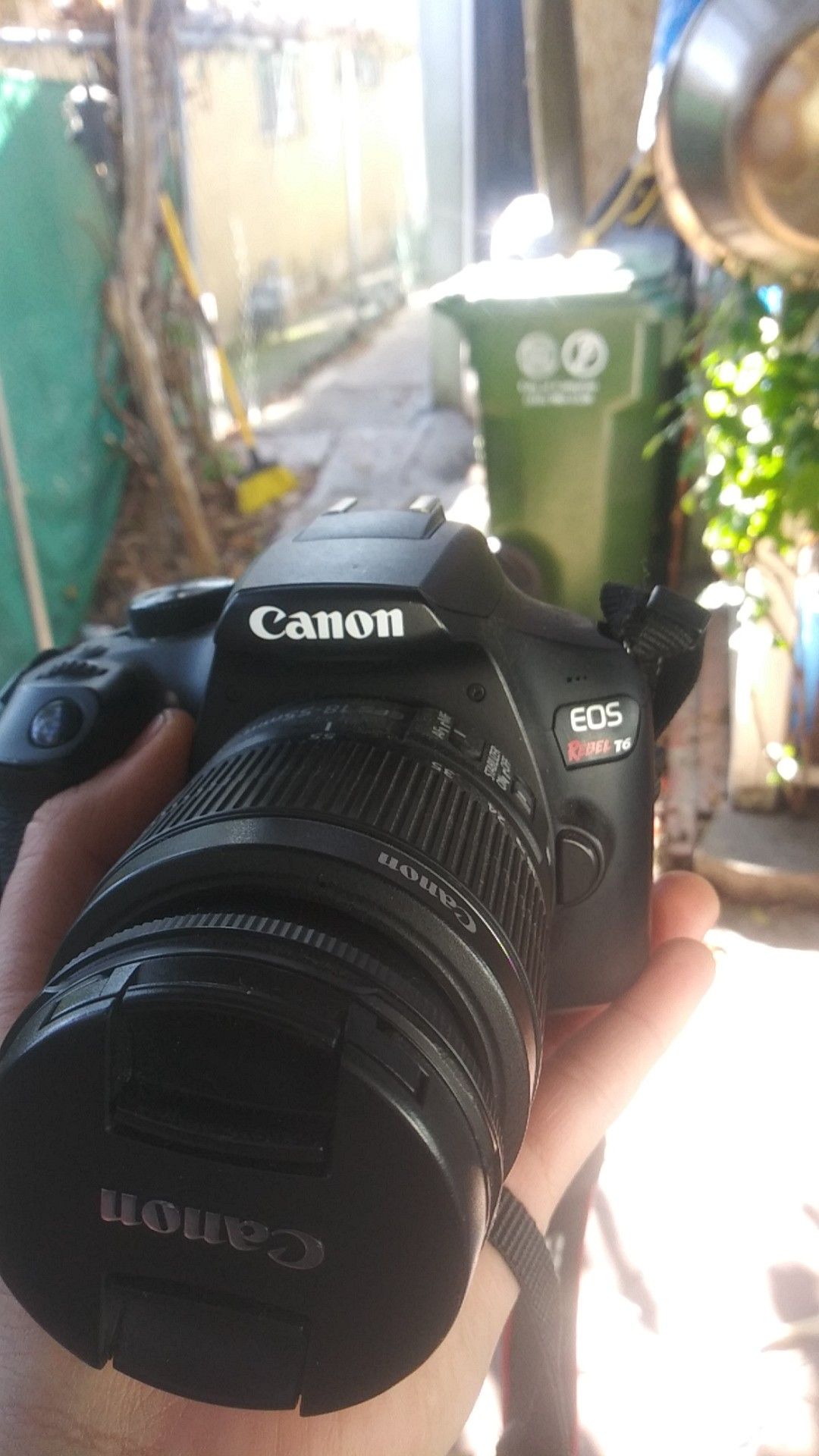 Canon eos rebel t6 camera