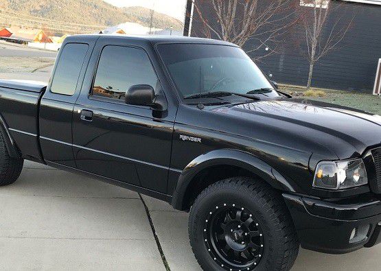 Photo Tires are still 2005 Ford Ranger. very clean.