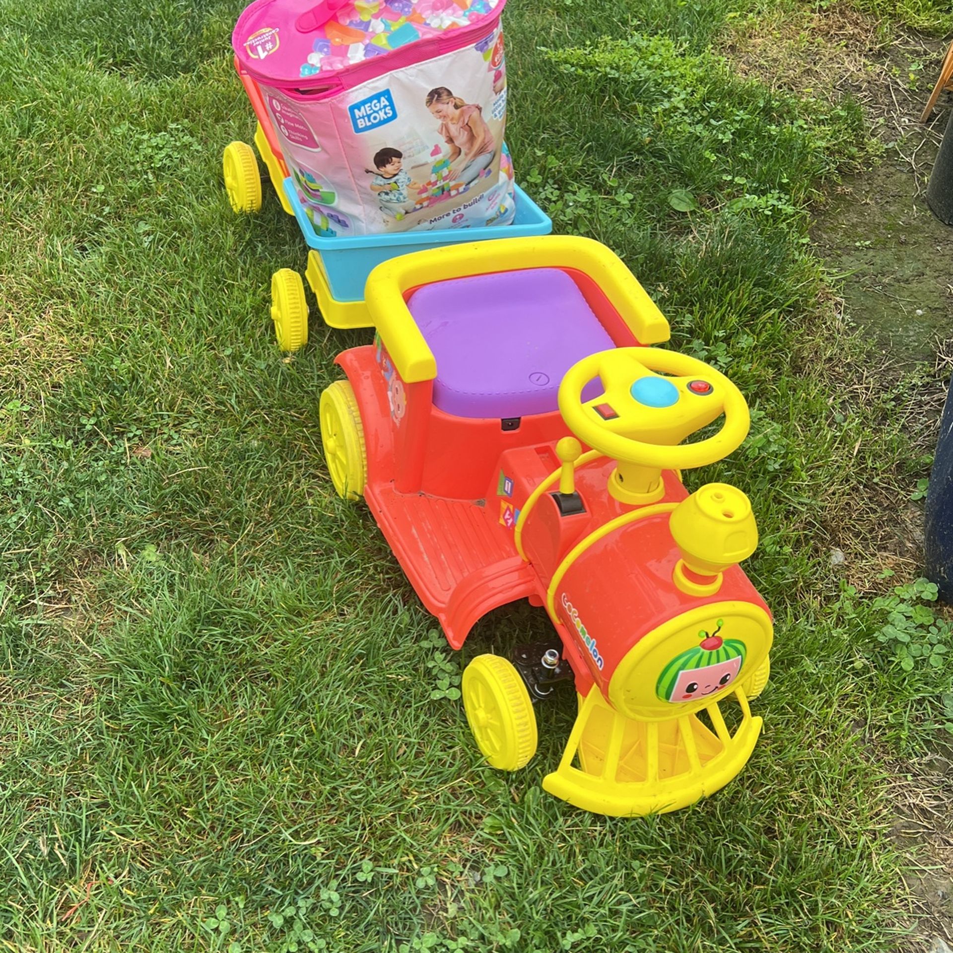 Cocomelon Chu Chu Trailer With Sounds And Walking Machine