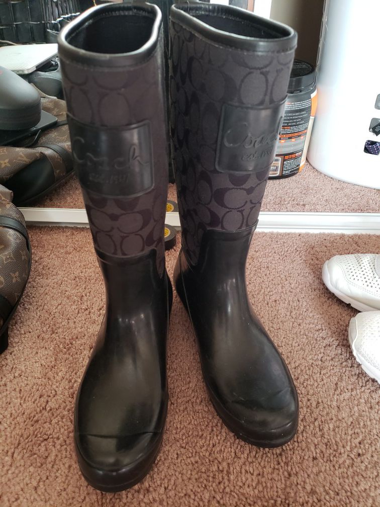 All black rubber waterproof signature coach rain boots size 8 womens