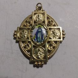 Emma Melendez  Modernist Pendant H 1 1/2  X 1 1/4 Used