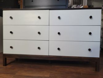 Ikea Dresser En Buenas Condiciones