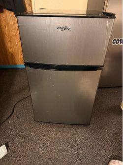 Mini fridge