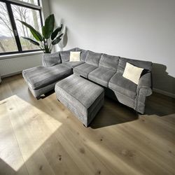 FREE DELIVERY! 🚚 Broyhill L-Shaped Sectional w/ Storage Ottoman – Excellent Condition