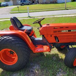 B7200 KUBOTA 18HP TRACTOR 
