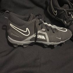 Nike Cleats Black/White