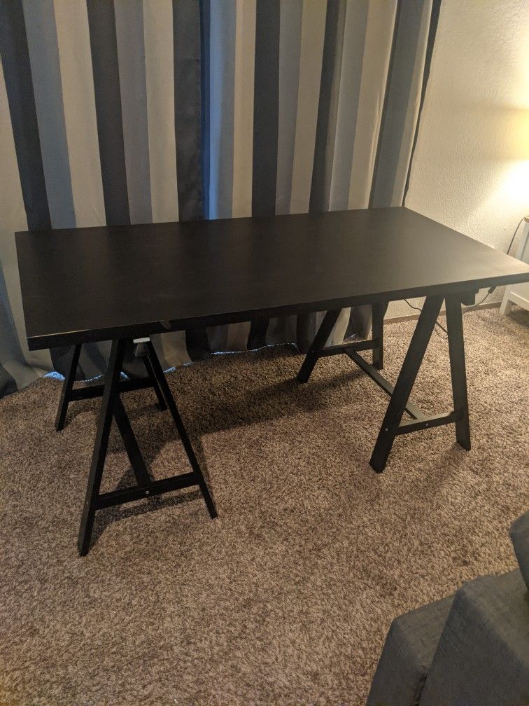 Linnmon/Odvaald IKEA Desk