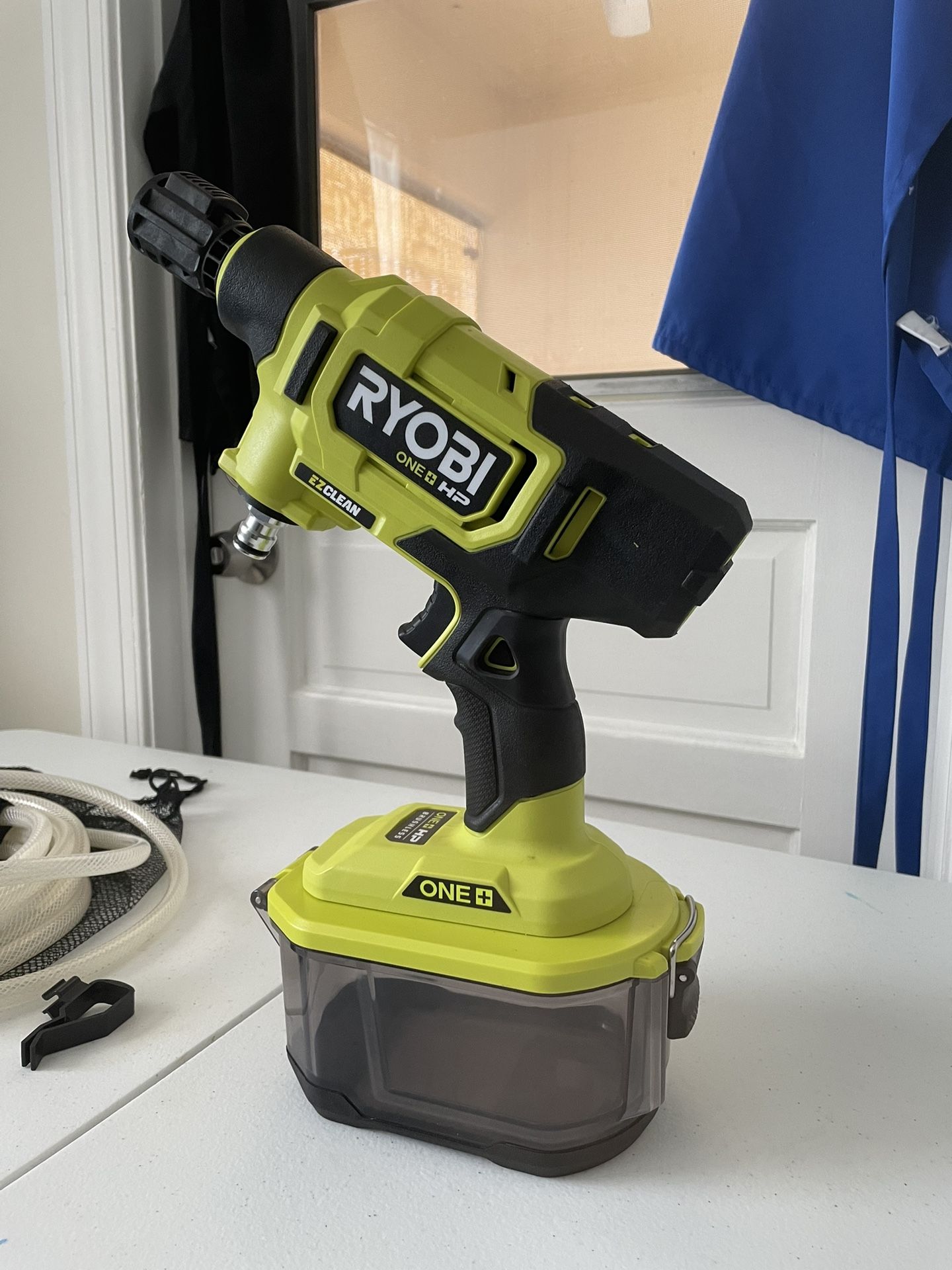 Ryobi ONE+ HP 18V Brushless EZClean 600 PSI 0.7 GPM Cordless Cold Water Power Cleaner