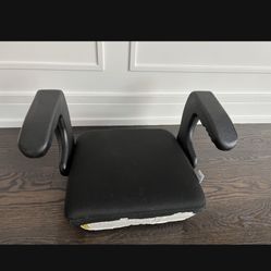 CAR BOOSTER SEAT
