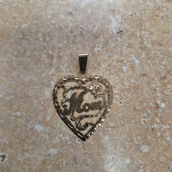 14k Yellow Gold Mom Heart Pendant