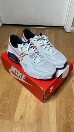 NIKE AIR MAX EXCEE – Photon Dust / Track Red