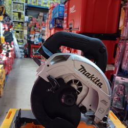 MAKITA 18V CORDLESS CIRCULAR SAW 6 1 /2In