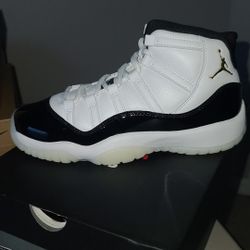 Jordan Retro 11 Gratitude  Size 8 Mens