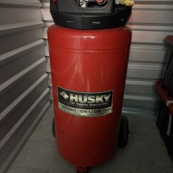 Husky Air Compresor 26 Gallons 