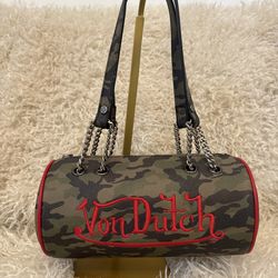 Von Dutch Barrel Bag - Red Camo