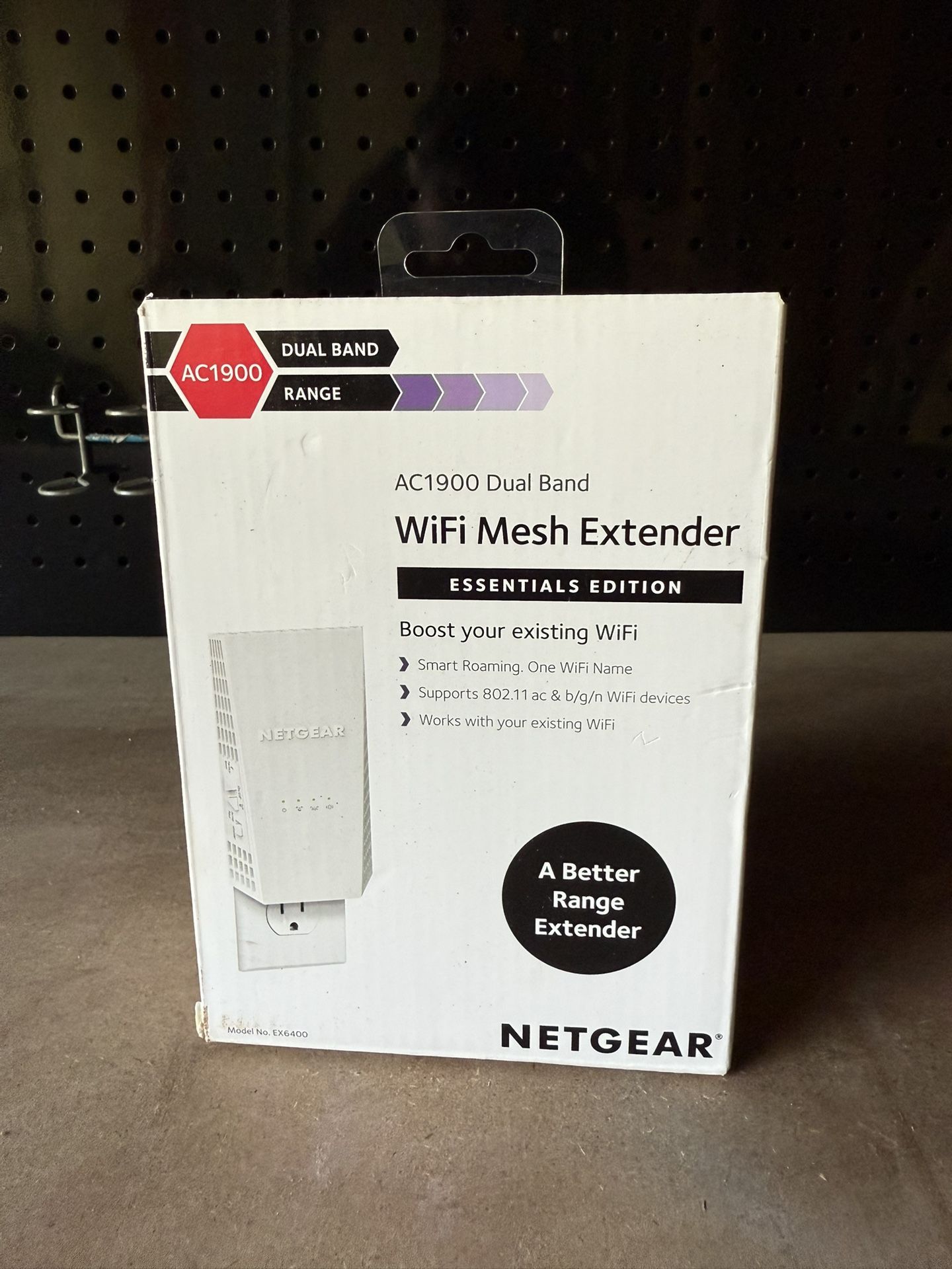 NETGEAR AC1900 Dual Band WiFi Mesh Extender Model EX6400 B6